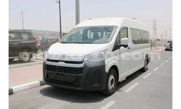 Comprar Importar Toyota Hiace Branco Carro em Import - Dubai em Cabo Delgado Comprar Importar Toyota Hiace Branco Carro em Import - Dubai em Cabo Delgado