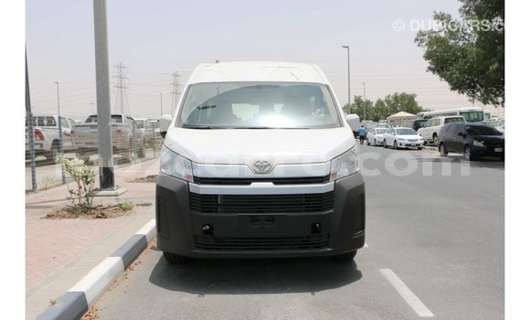 Comprar Importar Toyota Hiace Branco Carro em Import - Dubai em Cabo Delgado Comprar Importar Toyota Hiace Branco Carro em Import - Dubai em Cabo Delgado