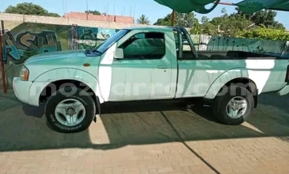 Tenga Tsaru Nissan Hardbody Chena Mota in Maputo in Maputo