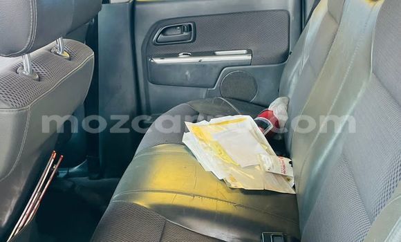 Comprar Usado Isuzu KB Branco Carro em Maputo em Maputo Comprar Usado Isuzu KB Branco Carro em Maputo em Maputo