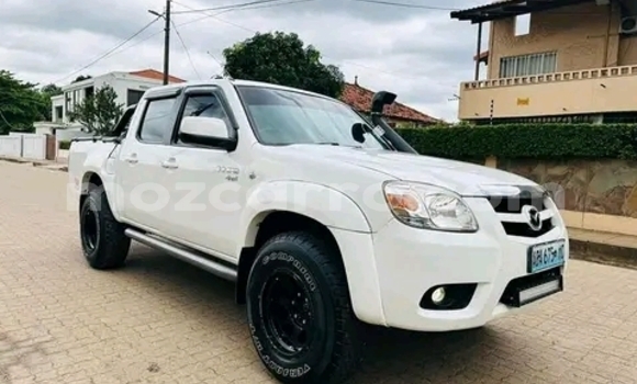 Nunua Ilio tumika Mazda BT-50 Nyeupe Gari ndani ya Maputo nchini Maputo Nunua Ilio tumika Mazda BT-50 Nyeupe Gari ndani ya Maputo nchini Maputo