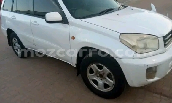 Nunua Ilio tumika Toyota RAV4 Nyeupe Gari ndani ya Maputo nchini Maputo Nunua Ilio tumika Toyota RAV4 Nyeupe Gari ndani ya Maputo nchini Maputo