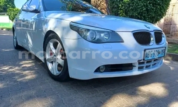 Nunua Ilio tumika BMW 5-Series Nyeupe Gari ndani ya Maputo nchini Maputo Nunua Ilio tumika BMW 5-Series Nyeupe Gari ndani ya Maputo nchini Maputo