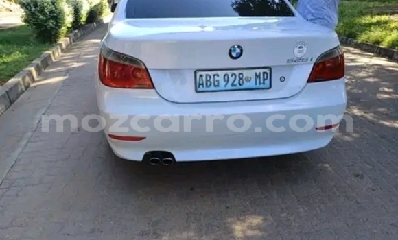 Nunua Ilio tumika BMW 5-Series Nyeupe Gari ndani ya Maputo nchini Maputo Nunua Ilio tumika BMW 5-Series Nyeupe Gari ndani ya Maputo nchini Maputo