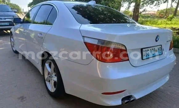 Nunua Ilio tumika BMW 5-Series Nyeupe Gari ndani ya Maputo nchini Maputo Nunua Ilio tumika BMW 5-Series Nyeupe Gari ndani ya Maputo nchini Maputo