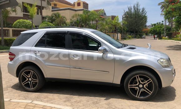 Nunua Ilio tumika Mercedes‒Benz ML-Class Nyingine Gari ndani ya Maputo nchini Maputo Nunua Ilio tumika Mercedes‒Benz ML-Class Nyingine Gari ndani ya Maputo nchini Maputo