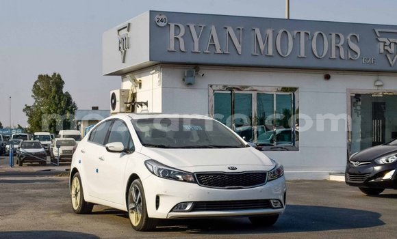 Comprar Importar Kia Cerato Branco Carro em Import - Dubai em Cabo Delgado