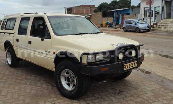 Nunua Ilio tumika Isuzu KB Brown Gari ndani ya Maputo nchini Maputo Nunua Ilio tumika Isuzu KB Brown Gari ndani ya Maputo nchini Maputo