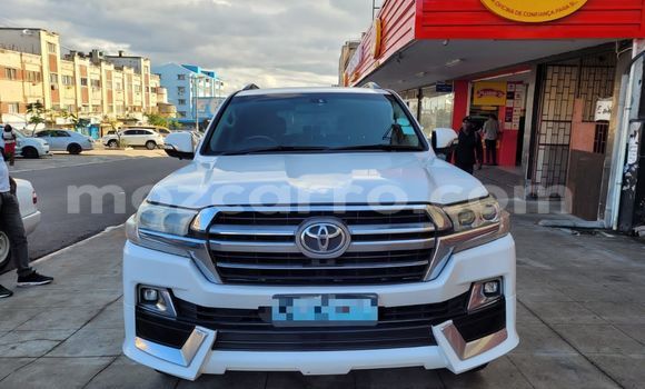 Nunua Ilio tumika Toyota Land Cruiser Nyeupe Gari ndani ya Maputo nchini Maputo Nunua Ilio tumika Toyota Land Cruiser Nyeupe Gari ndani ya Maputo nchini Maputo