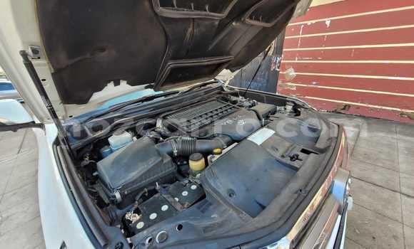 Nunua Ilio tumika Toyota Land Cruiser Nyeupe Gari ndani ya Maputo nchini Maputo Nunua Ilio tumika Toyota Land Cruiser Nyeupe Gari ndani ya Maputo nchini Maputo
