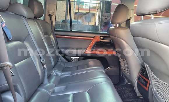 Nunua Ilio tumika Toyota Land Cruiser Nyeupe Gari ndani ya Maputo nchini Maputo Nunua Ilio tumika Toyota Land Cruiser Nyeupe Gari ndani ya Maputo nchini Maputo