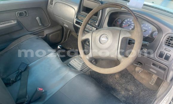 Comprar Usado Nissan NP 300 Branco Carro em Maputo em Maputo Comprar Usado Nissan NP 300 Branco Carro em Maputo em Maputo
