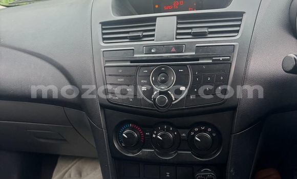 Nunua Ilio tumika Mazda BT-50 Fedha Gari ndani ya Maputo nchini Maputo Nunua Ilio tumika Mazda BT-50 Fedha Gari ndani ya Maputo nchini Maputo