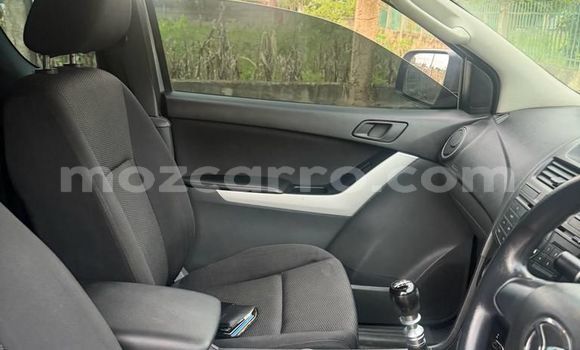 Nunua Ilio tumika Mazda BT-50 Fedha Gari ndani ya Maputo nchini Maputo Nunua Ilio tumika Mazda BT-50 Fedha Gari ndani ya Maputo nchini Maputo