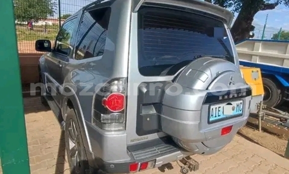 Nunua Ilio tumika Mitsubishi Pajero Nyingine Gari ndani ya Maputo nchini Maputo Nunua Ilio tumika Mitsubishi Pajero Nyingine Gari ndani ya Maputo nchini Maputo