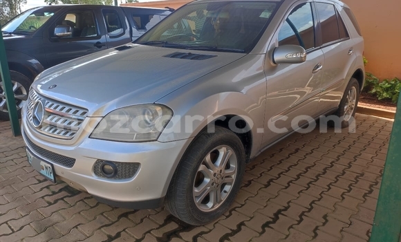 Nunua Ilio tumika Mercedes-Benz E-Classe Nyingine Gari ndani ya Maputo nchini Maputo