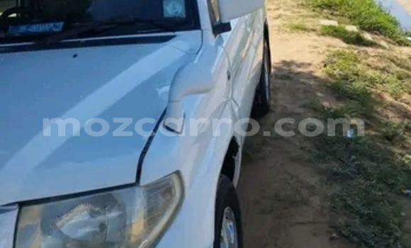 Nunua Ilio tumika Mitsubishi Pajero iO Nyingine Gari ndani ya Maputo nchini Maputo Nunua Ilio tumika Mitsubishi Pajero iO Nyingine Gari ndani ya Maputo nchini Maputo