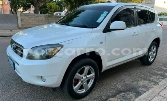 Nunua Ilio tumika Toyota RAV4 Nyeupe Gari ndani ya Maputo nchini Maputo Nunua Ilio tumika Toyota RAV4 Nyeupe Gari ndani ya Maputo nchini Maputo