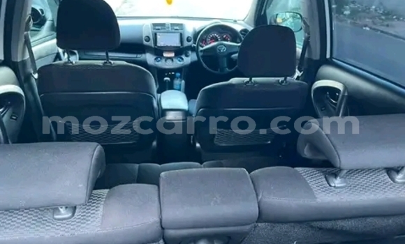 Nunua Ilio tumika Toyota RAV4 Nyeupe Gari ndani ya Maputo nchini Maputo Nunua Ilio tumika Toyota RAV4 Nyeupe Gari ndani ya Maputo nchini Maputo