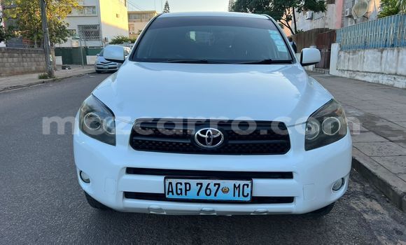 Nunua Ilio tumika Toyota RAV4 Nyeupe Gari ndani ya Maputo nchini Maputo Nunua Ilio tumika Toyota RAV4 Nyeupe Gari ndani ya Maputo nchini Maputo
