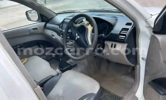 Buy Used Mitsubishi L200 White Car in Maputo in Maputo Buy Used Mitsubishi L200 White Car in Maputo in Maputo