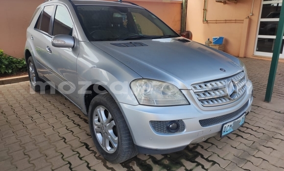 Nunua Ilio tumika Mercedes-Benz E-Classe Nyingine Gari ndani ya Maputo nchini Maputo Nunua Ilio tumika Mercedes-Benz E-Classe Nyingine Gari ndani ya Maputo nchini Maputo