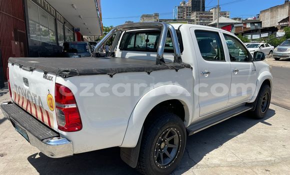 Buy Used Toyota Hilux White Car in Maputo in Maputo Buy Used Toyota Hilux White Car in Maputo in Maputo