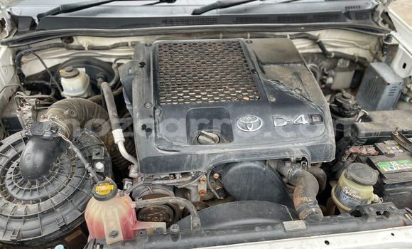 Buy Used Toyota Hilux White Car in Maputo in Maputo Buy Used Toyota Hilux White Car in Maputo in Maputo