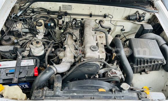 Nunua Ilio tumika Mazda BT-50 Nyeupe Gari ndani ya Maputo nchini Maputo Nunua Ilio tumika Mazda BT-50 Nyeupe Gari ndani ya Maputo nchini Maputo