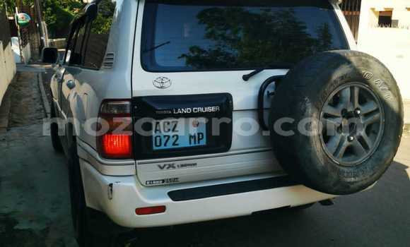 Buy Used Toyota Land Cruiser White Car in Maputo in Maputo Buy Used Toyota Land Cruiser White Car in Maputo in Maputo