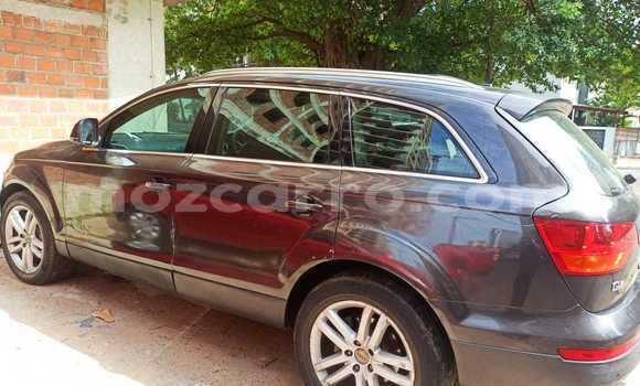 Nunua Ilio tumika Audi Q7 Nyekundu Gari ndani ya Maputo nchini Maputo Nunua Ilio tumika Audi Q7 Nyekundu Gari ndani ya Maputo nchini Maputo
