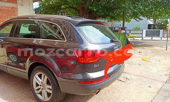 Tenga Tsaru Audi Q7 Tsvuku Mota in Maputo in Maputo Tenga Tsaru Audi Q7 Tsvuku Mota in Maputo in Maputo
