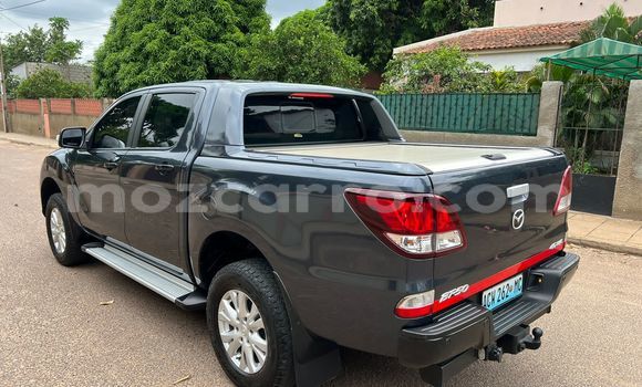 Comprar Usado Mazda BT-50 De outros Carro em Maputo em Maputo Comprar Usado Mazda BT-50 De outros Carro em Maputo em Maputo