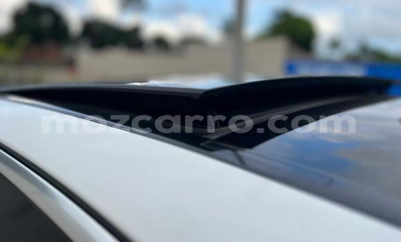 Comprar Usado Mercedes‒Benz C-klasse AMG Branco Carro em Maputo em Maputo Comprar Usado Mercedes‒Benz C-klasse AMG Branco Carro em Maputo em Maputo