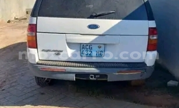 Comprar Usado Ford Explorer Branco Carro em Maputo em Maputo Comprar Usado Ford Explorer Branco Carro em Maputo em Maputo