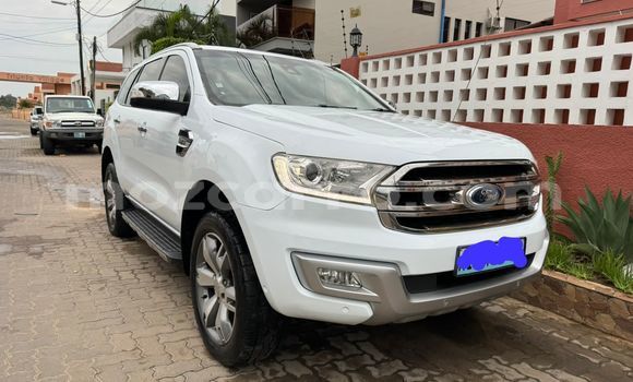 Nunua Ilio tumika Ford Everest Nyeupe Gari ndani ya Maputo nchini Maputo