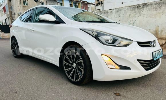 Nunua Ilio tumika Hyundai Elantra Nyeupe Gari ndani ya Maputo nchini Maputo