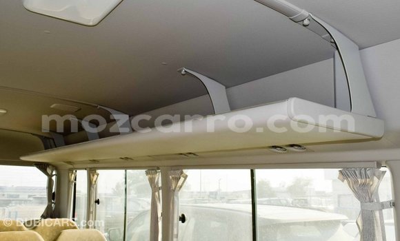 Comprar Importar Toyota Coaster Branco Carro em Import - Dubai em Cabo Delgado Comprar Importar Toyota Coaster Branco Carro em Import - Dubai em Cabo Delgado