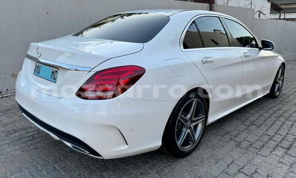 Nunua Ilio tumika Mercedes‒Benz C-klasse AMG Nyeupe Gari ndani ya Maputo nchini Maputo Nunua Ilio tumika Mercedes‒Benz C-klasse AMG Nyeupe Gari ndani ya Maputo nchini Maputo