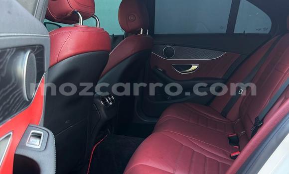 Nunua Ilio tumika Mercedes‒Benz C-klasse AMG Nyeupe Gari ndani ya Maputo nchini Maputo Nunua Ilio tumika Mercedes‒Benz C-klasse AMG Nyeupe Gari ndani ya Maputo nchini Maputo