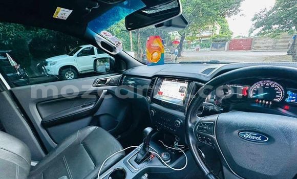 Nunua Ilio tumika Ford Everest Nyeupe Gari ndani ya Maputo nchini Maputo Nunua Ilio tumika Ford Everest Nyeupe Gari ndani ya Maputo nchini Maputo