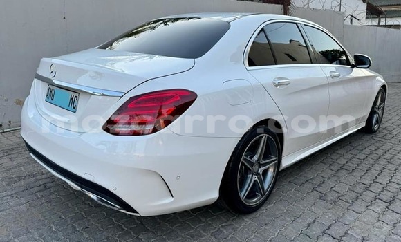 Comprar Usado Mercedes-Benz E-Classe Branco Carro em Maputo em Maputo Comprar Usado Mercedes-Benz E-Classe Branco Carro em Maputo em Maputo