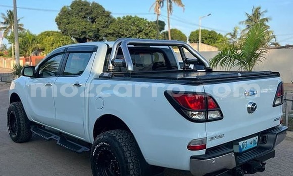 Comprar Usado Mazda BT-50 De outros Carro em Maputo em Maputo Comprar Usado Mazda BT-50 De outros Carro em Maputo em Maputo