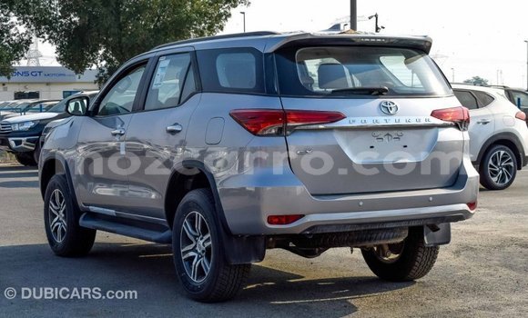 Comprar Importar Toyota Fortuner De outros Carro em Import - Dubai em Cabo Delgado Comprar Importar Toyota Fortuner De outros Carro em Import - Dubai em Cabo Delgado