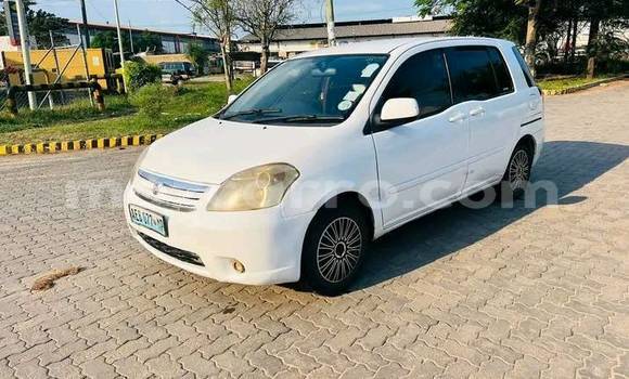 Comprar Usado Toyota Raum Branco Carro em Bela Vista em Maputo Comprar Usado Toyota Raum Branco Carro em Bela Vista em Maputo