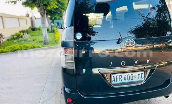 Comprar Usado Toyota Voxy De outros Carro em Beira em Sofala Comprar Usado Toyota Voxy De outros Carro em Beira em Sofala
