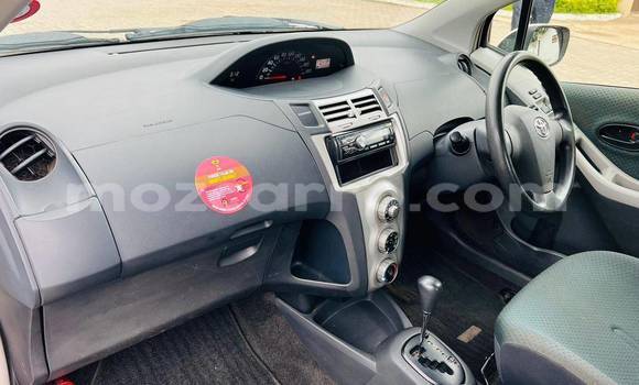 Comprar Usado Toyota Vitz Branco Carro em Bela Vista em Maputo Comprar Usado Toyota Vitz Branco Carro em Bela Vista em Maputo