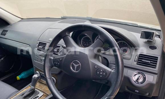 Comprar Usado Mercedes-Benz C-Classe De outros Carro em Bela Vista em Maputo Comprar Usado Mercedes-Benz C-Classe De outros Carro em Bela Vista em Maputo