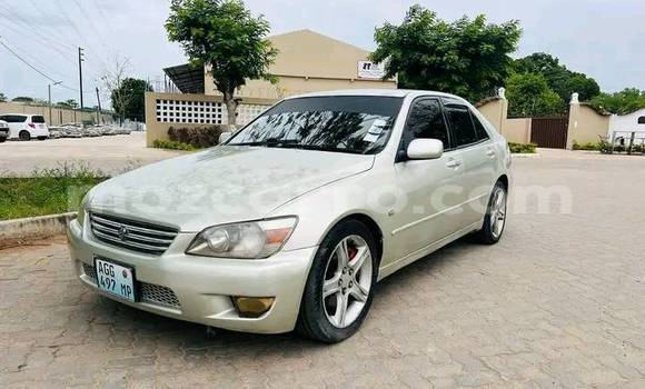 Buy Used Toyota Altezza Other Car in Búzi in Sofala