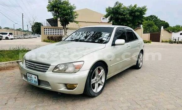 Comprar Usado Toyota Altezza De outros Carro em Búzi em Sofala Comprar Usado Toyota Altezza De outros Carro em Búzi em Sofala